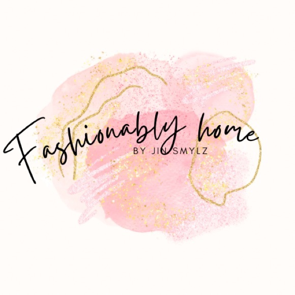 Meet your Posher, Dee - Picture 2 of 3